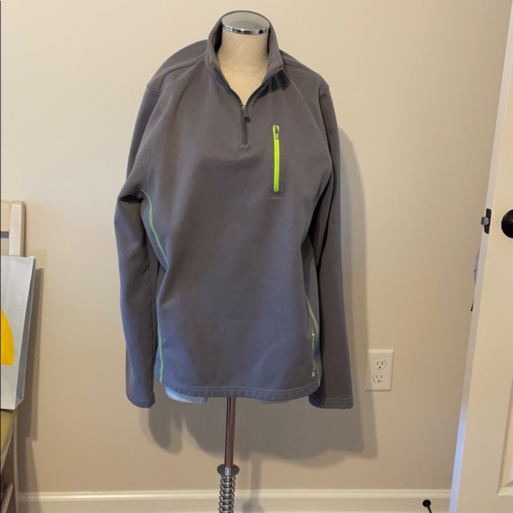 Long sleeve under armor sweat shirt